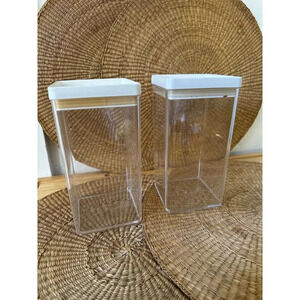 Set of two tall Rectangular sealable food storage